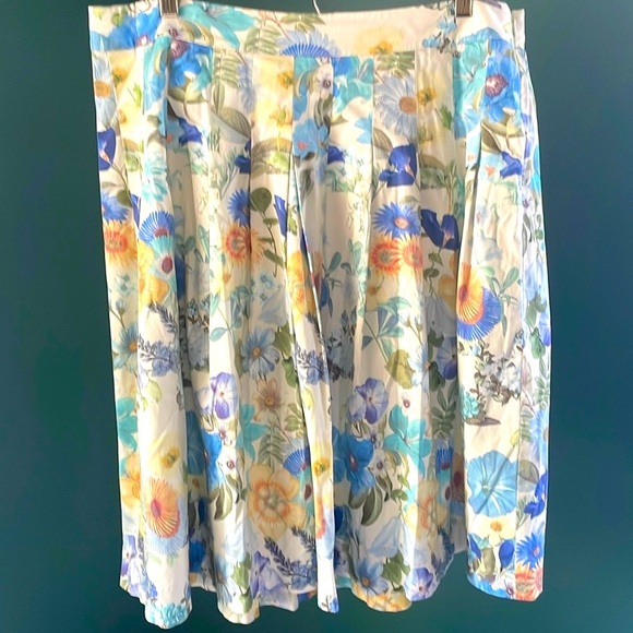 Talbots hydrangeas, and morning glory floral Knee-Length A-Line Skirt - Picture 2 of 4